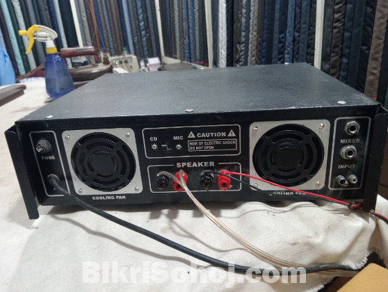 JBL  amplifier